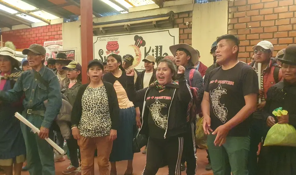 Delegación de Juliaca alzará su voz de protesta este 1 de mayo en honor a los fallecidos en las protestas contra Dina Boluarte. Foto: Cynthia Álvarez Delegación de Juliaca alzará su voz de protesta este 1 de mayo en honor a los fallecidos en las protestas contra Dina Boluarte. Foto: Cynthia Álvarez