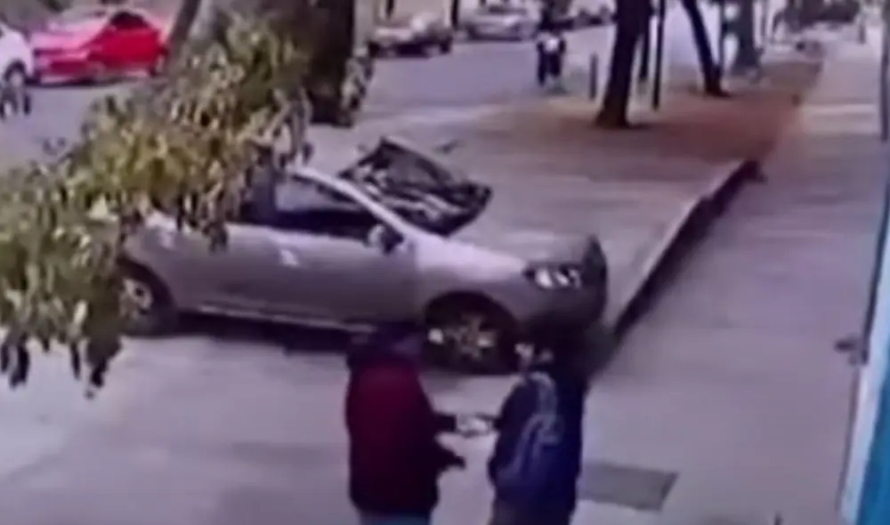 Delincuente huyó del lugar. Foto: captura TV Perú Delincuente huyó del lugar. Foto: captura TV Perú