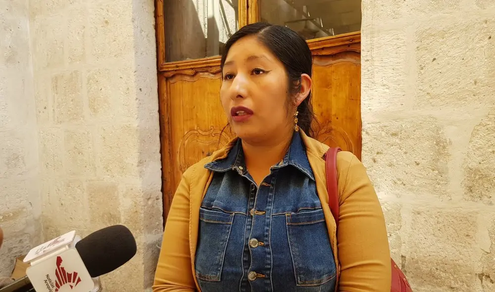 Maestra cuestionada por los padres de familia. Foto: Wilder Pari/La República