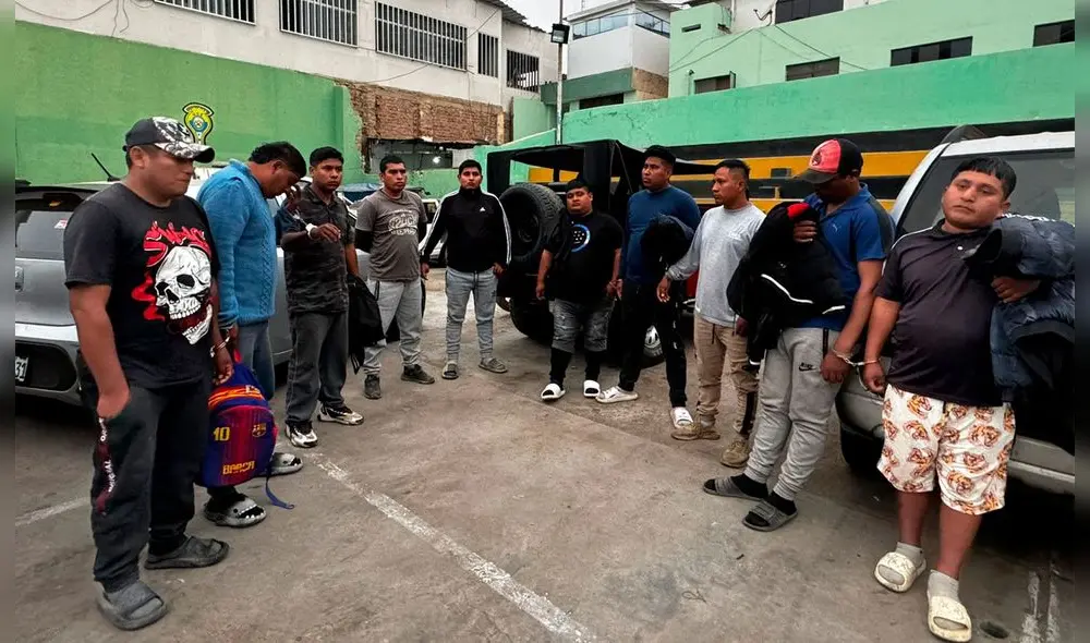 Balacera se desató cuando se encontraba dentro de un vehículo. Foto: PNP Balacera se desató cuando se encontraba dentro de un vehículo. Foto: PNP