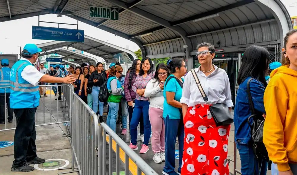El programa comenzó en la terminal de Matellini, Chorrillos. Foto: Andina El programa comenzó en la terminal de Matellini, Chorrillos. Foto: Andina