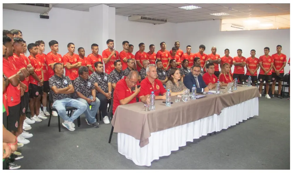 El Club Juan Aurich no puede jugar por decisión arbitraria de la FPP, dice su defensa.