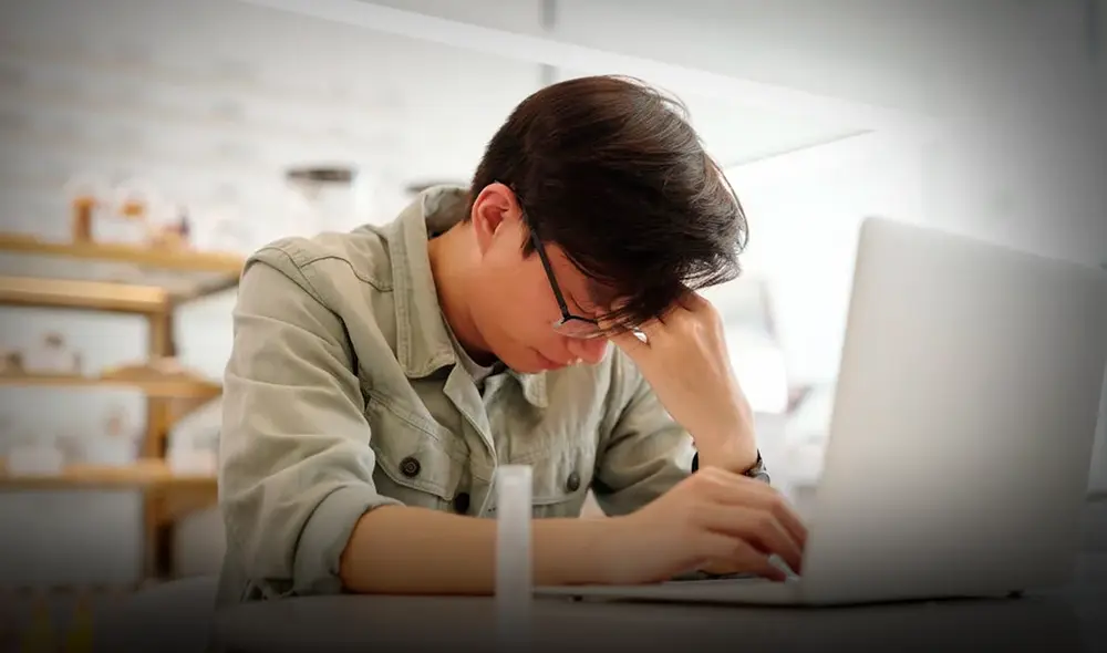 En México, las personas no suelen faltar al trabajo por enfermedad. Foto: Pixabay