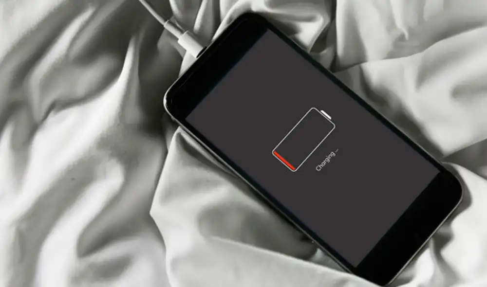 No se recomienda sobrecargar los smartphones. Foto: Composición LR | ComputerHoy