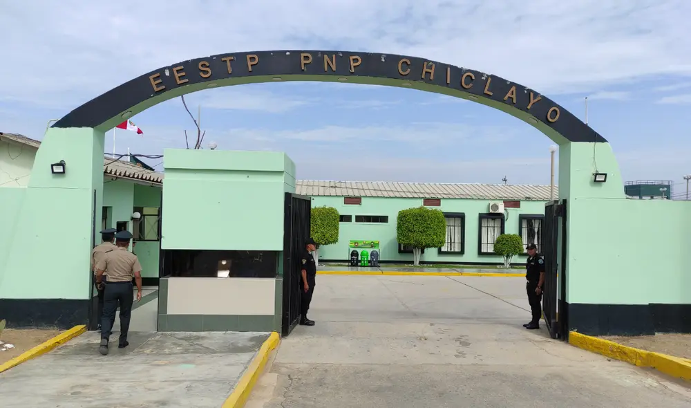 Uno de los alumnos de la Escuela de la PNP Chiclayo, denunció el hecho ante la fiscalía. Foto: Emmanuel Moreno/URPI-LR Uno de los alumnos de la Escuela de la PNP Chiclayo, denunció el hecho ante la fiscalía. Foto: Emmanuel Moreno/URPI-LR