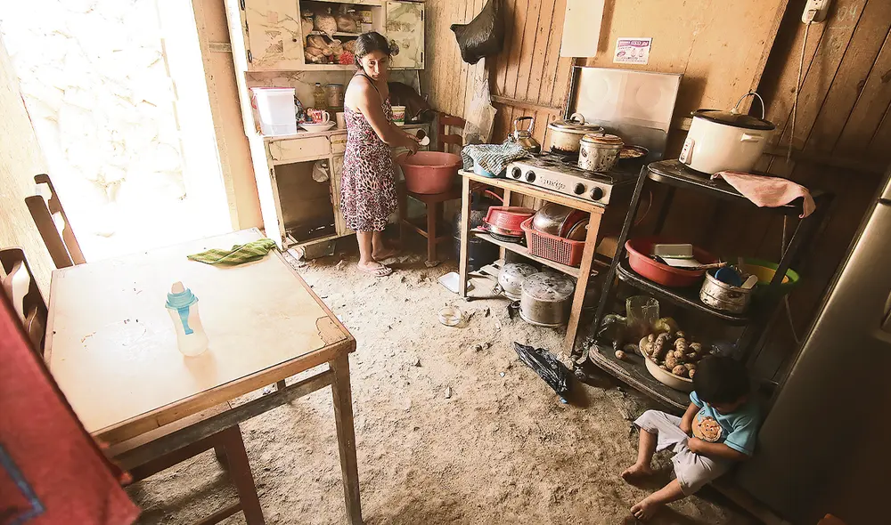 Realidad. Los hogares pobres monoparentales se incrementaron en 5,6 puntos porcentuales frente a cifras prepandémicas. Foto: John Reyes / La República Realidad. Los hogares pobres monoparentales se incrementaron en 5,6 puntos porcentuales frente a cifras prepandémicas. Foto: John Reyes / La República