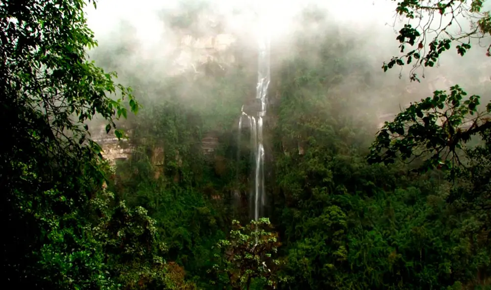La cascada La Chorrera se encuentra a 52 kilómetros de Bogotá y el viaje posee una duración promedio de 1 hora y 45 minutos. Foto: Imagen Colombia - Youtube La cascada La Chorrera se encuentra a 52 kilómetros de Bogotá y el viaje posee una duración promedio de 1 hora y 45 minutos. Foto: Imagen Colombia - Youtube