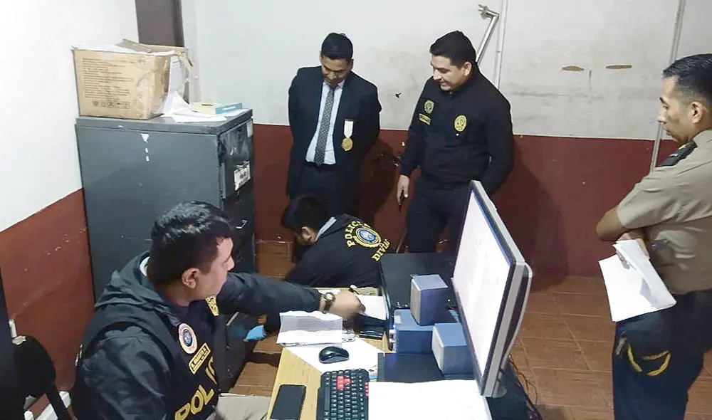 Caso. Durante el allanamiento a la comisaría se hallaron hojas de sierra, droga y armas que serán materia de investigación. Foto: difusión Caso. Durante el allanamiento a la comisaría se hallaron hojas de sierra, droga y armas que serán materia de investigación. Foto: difusión