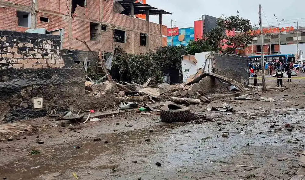 Explosión de grifo en VMT ocasionó que varios inmuebles sean afectados y más de 40 ciudadanos resulten heridos. Foto: La República/Bella Alvites