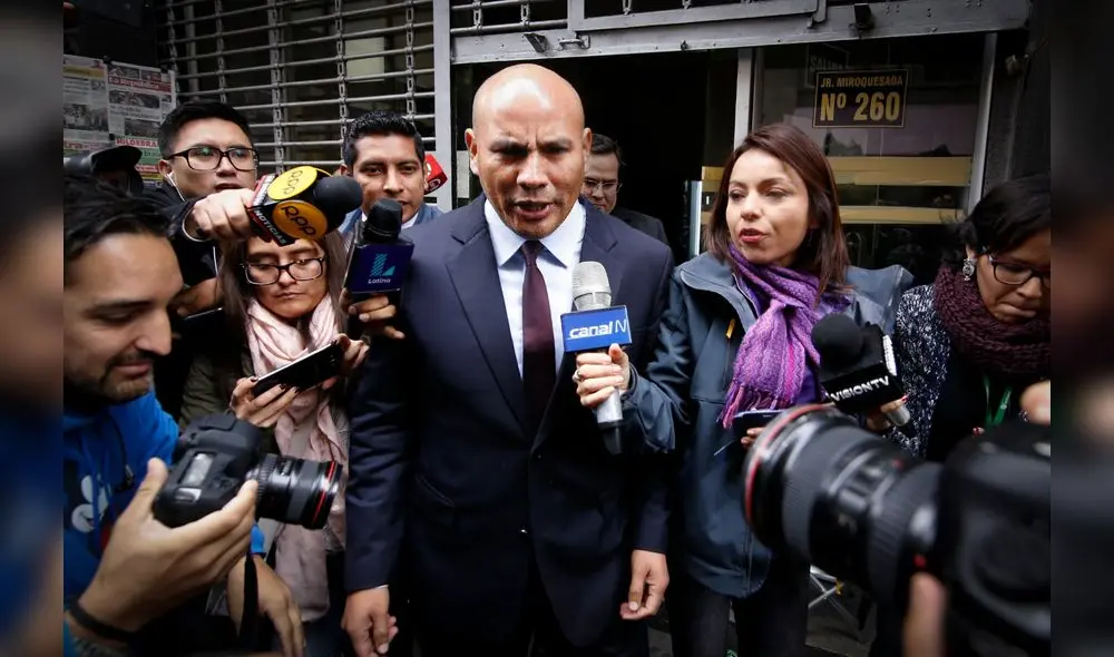 La fiscalía sostiene que Joaquín Ramírez amasó una fortuna durante el mandato de su tío Fidel Ramírez como gerente de la UAP. La fiscalía sostiene que Joaquín Ramírez amasó una fortuna durante el mandato de su tío Fidel Ramírez como gerente de la UAP.