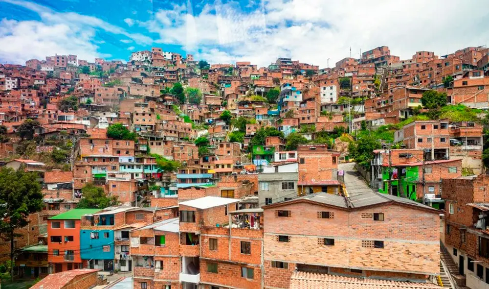 El recorrido por la Comuna 13 ha sido reconocido por los usuarios de TripAdvisor en el puesto 15 de las mejores experiencias del mundo. Foto: Brookebeyond El recorrido por la Comuna 13 ha sido reconocido por los usuarios de TripAdvisor en el puesto 15 de las mejores experiencias del mundo. Foto: Brookebeyond