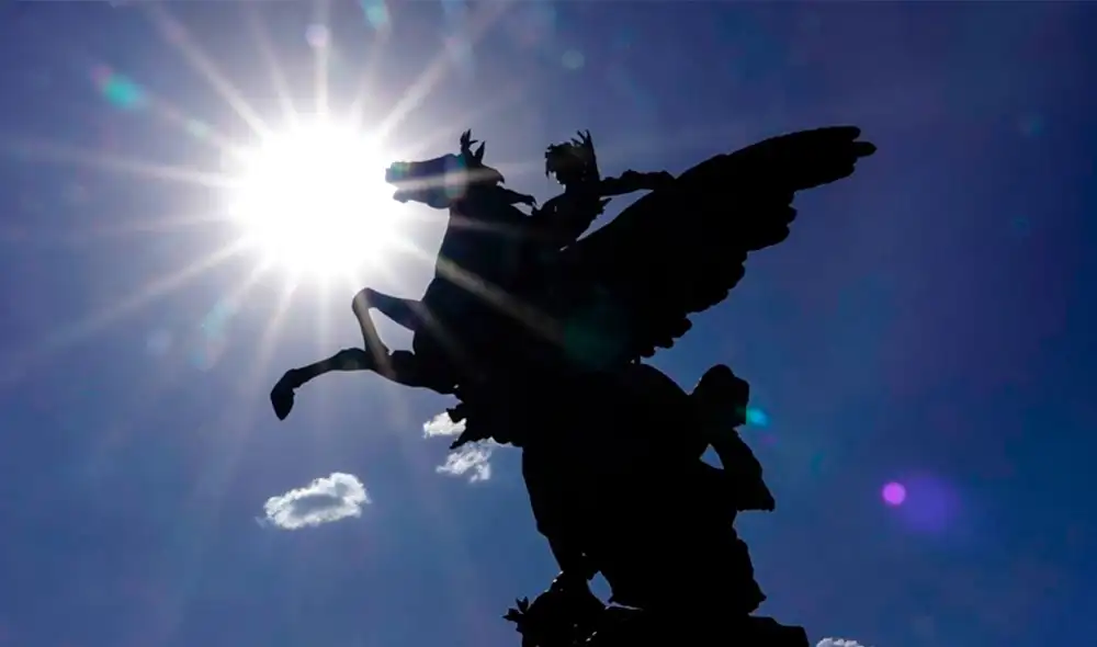 Según la especialista Elda Luyando, en las alcaldías de Benito Juárez y de Cuauhtémoc, especialmente en el centro histórico, el calor es más intenso debido a la falta de áreas verdes y la prevalencia de edificios de concreto. Foto: Cuartoscuro Según la especialista Elda Luyando, en las alcaldías de Benito Juárez y de Cuauhtémoc, especialmente en el centro histórico, el calor es más intenso debido a la falta de áreas verdes y la prevalencia de edificios de concreto. Foto: Cuartoscuro