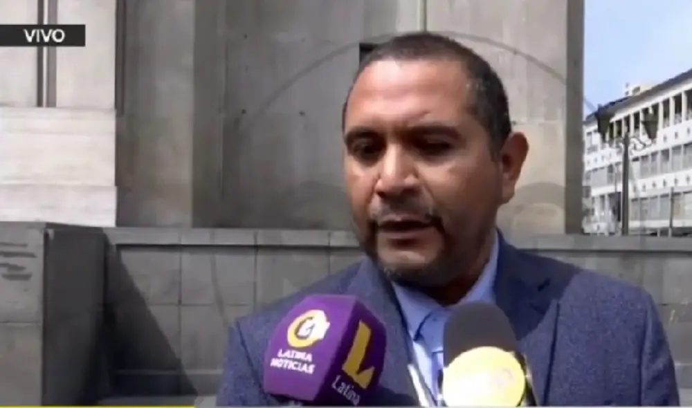 Jaime Villanueva se presentó junto a su abogado y declaró ante la prensa. Foto: captura de RPP Jaime Villanueva se presentó junto a su abogado y declaró ante la prensa. Foto: captura de RPP