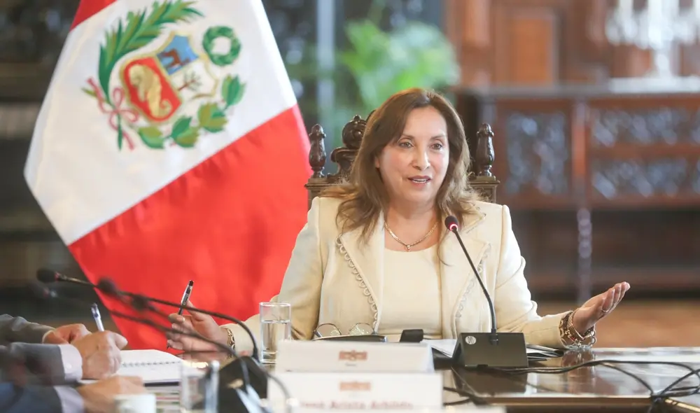 El 77% de la población pide adelanto de elecciones, de acuerdo a la encuesta IEP que difundió La República. Foto: Presidencia El 77% de la población pide adelanto de elecciones, de acuerdo a la encuesta IEP que difundió La República. Foto: Presidencia