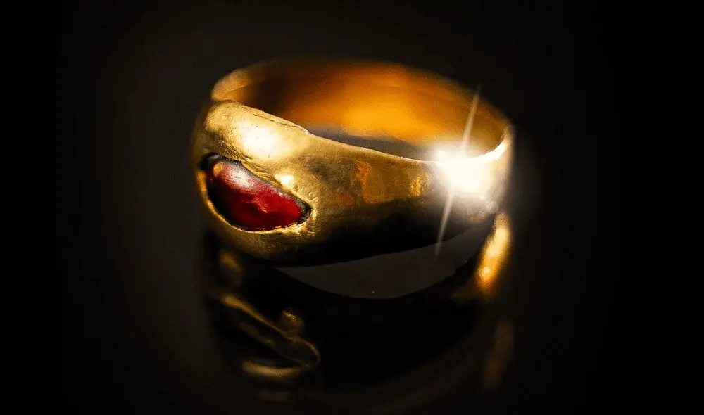 Anillo se encontró en Jerusalén mientras arqueólogos realizaban excavaciones. Foto: composición Fabrizio Oviedo/La Brújula Verde