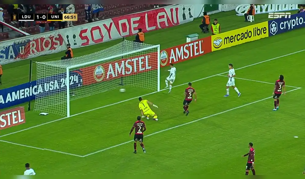 Universitario pierde 2-0 ante LDU en Quito. Foto: captura de ESPN