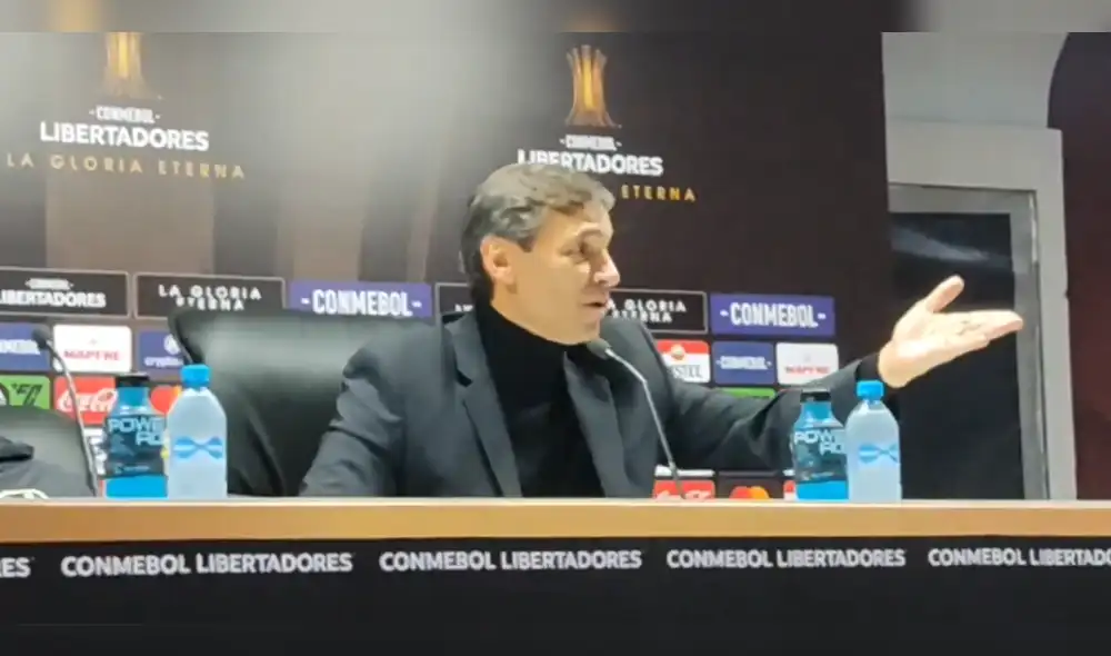 Fabián Bustos salió a la conferencia junto con Álex Valera. Foto: captura X
