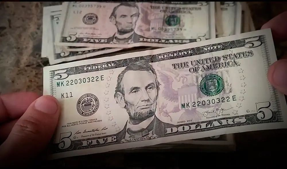 Los billetes de 5 dólares, con características especiales, son piezas de gran valor coleccionable. Foto: El Diario