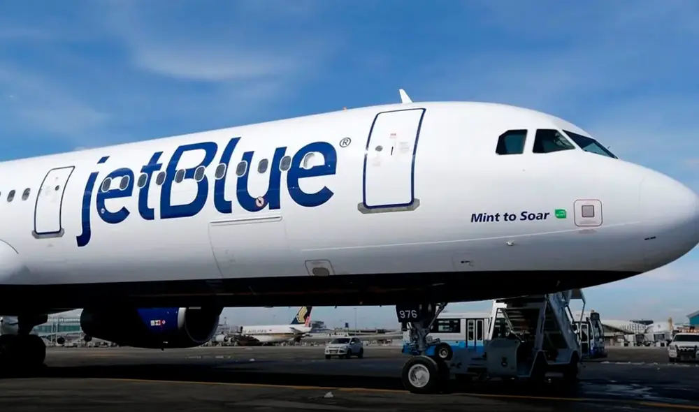 La aerolínea JetBlue dejará de volar en alguna ciudades de Estados Unidos. Foto: Voz de América