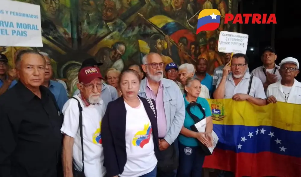 Los pensionados también reciben un pago mensual por parte del Gobierno. Foto: composiciónLR/Contrapunto/Patria