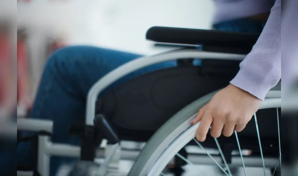 Hoy se celebra el día internacional de esclerosis múltiple y quienes lo padecen sufren por la falta de una edecuada atención.por