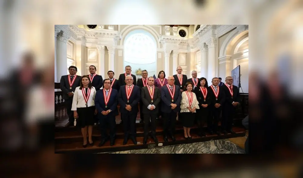 Pleno de la Corte Suprema de Justicia, en la ceremonia de despedida de Héctor Lama More