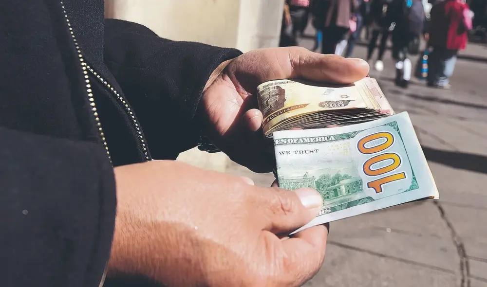 Cambio. La falta de dólares ha hecho que varios sectores, como los importadores, no puedan hacer negocios. Foto: difusión Cambio. La falta de dólares ha hecho que varios sectores, como los importadores, no puedan hacer negocios. Foto: difusión