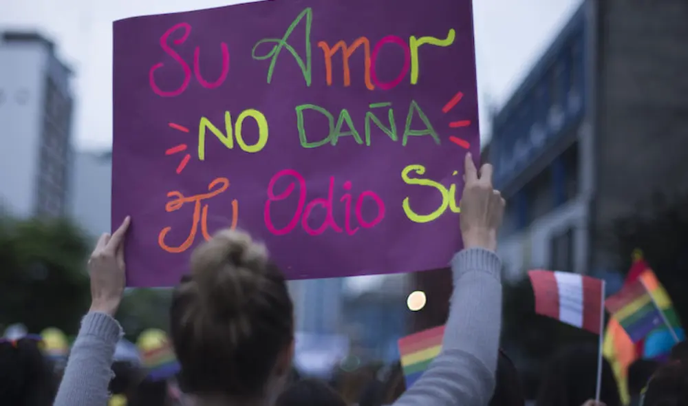 Pareja LGTBI no ha recibido solución. Foto: Agencia Presentes