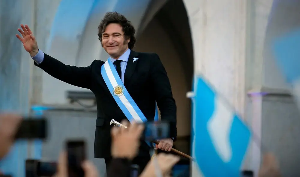 Un comunicado emitido por la Presidencia de Argentina indicó que el objetivo del gobierno es "desmantelar el entramado de privilegios políticos". Foto: AFP