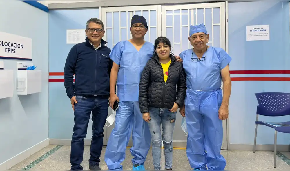Miyhersy Liz Gómez Rodenas tenía 27 años sin poder caminar a causa de escoliosis severa. Foto: Clínica San Juan de Dios Miyhersy Liz Gómez Rodenas tenía 27 años sin poder caminar a causa de escoliosis severa. Foto: Clínica San Juan de Dios