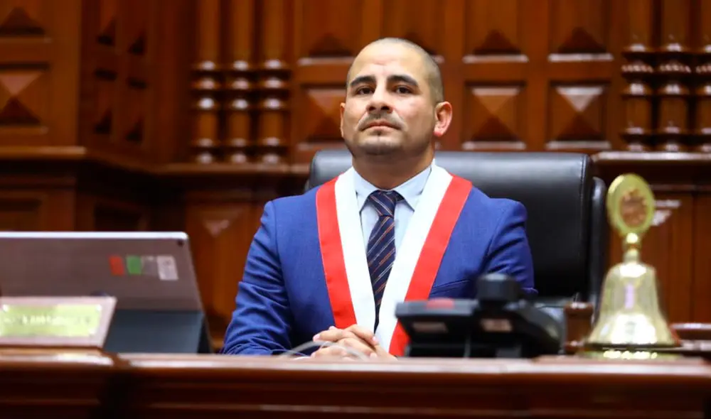 Arturo Alegría se retiró del Pleno al notar la disconformidad de los parlamentarios. Foto: Andina