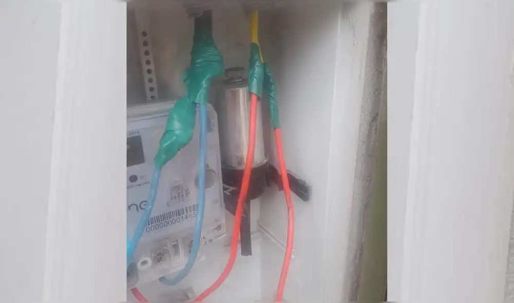 Enel no habría tenido las precauciones del caso al momento de realizar la reconexión. Foto: Composición LR/Rosario Rojas - La República