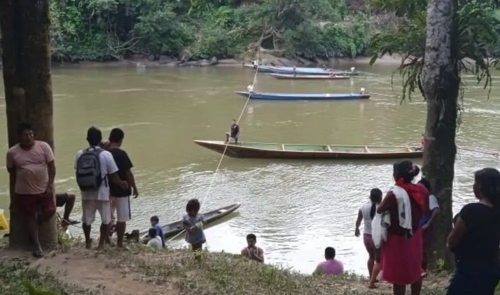 Bloqueo en el río Comainas. Foto: Ojo Público.