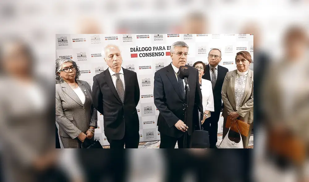 Juristas Inés Tello y Aldo Vásquez llevan tres meses buscando revertir la inhabilitación que el Congreso aprobó. Foto: Marco Cotrina / La República Juristas Inés Tello y Aldo Vásquez llevan tres meses buscando revertir la inhabilitación que el Congreso aprobó. Foto: Marco Cotrina / La República