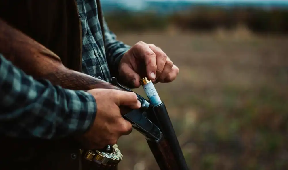 El anciano brasileño fue detenido tras abrir fuego en un bar de su localidad. Foto: HuffPost