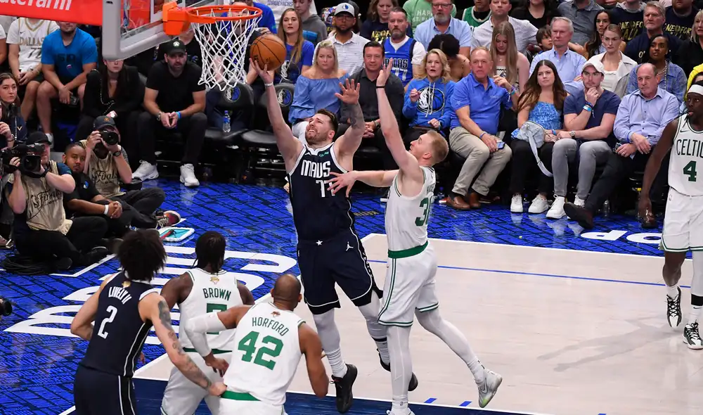 Luka Doncic (29 puntos) comandó la victoria en casa de los Mavericks. Foto: AFP