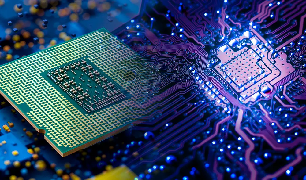 China puede superar a Estados Unidos como el país con mayor producción de chips para computadoras. Foto: Composición LR