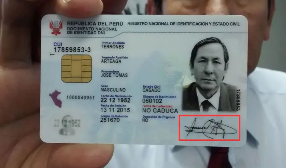 Reniec anunció que dejará de imprimir el DNI electrónico este año. Foto: Andina