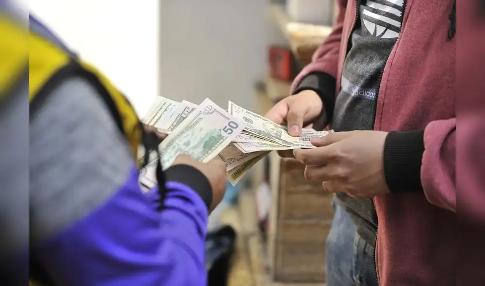 Dólar rompió umbral de S/3,80 en esta semana. Foto: La República