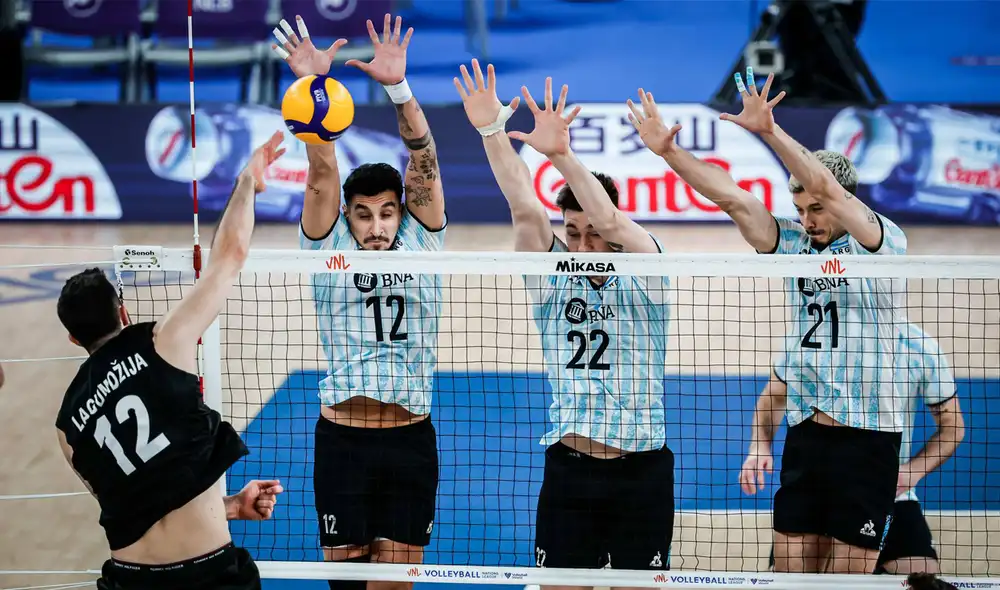Argentina derrotó a Turquía con parciales de 25-17, 25-18 y 25-20. Foto: FEVA Argentina derrotó a Turquía con parciales de 25-17, 25-18 y 25-20. Foto: FEVA