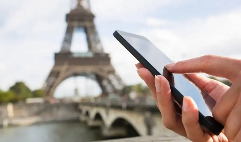 Evita usar las redes sociales mientras uses los datos móviles; en su lugar, espera hasta tener acceso a una red WiFi. Foto: Quien Opina