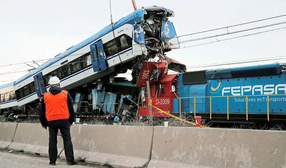 De acuerdo con las autoridades chilenas, solo un cuerpo de los 2 fallecidos logró ser rescatado de los escombros. Foto: AFP De acuerdo con las autoridades chilenas, solo un cuerpo de los 2 fallecidos logró ser rescatado de los escombros. Foto: AFP