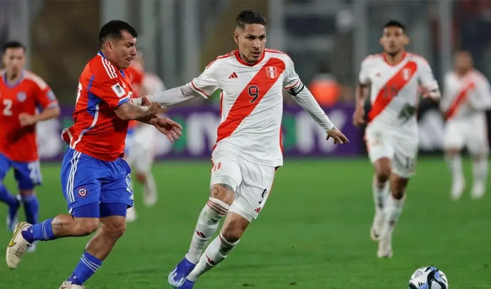 Paolo Guerrero podría ser uno de los jugadores que integren el once titular de Perú ante Chile por Copa América 2024. Foto: AFP