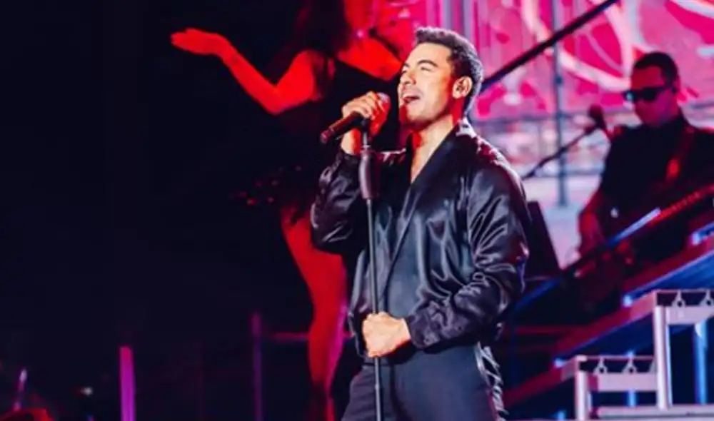 Carlos Rivera en vivo desde la Arena CDMX: Una experiencia única que podrás disfrutar en Disney+ el 4 de julio. Foto: Instagram carlosrivera