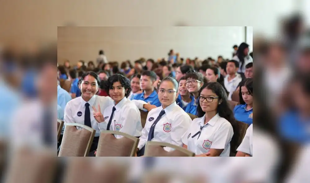 El IFARHU comenzará a pagar las becas por cheque en las provincias. Foto: Panamá América