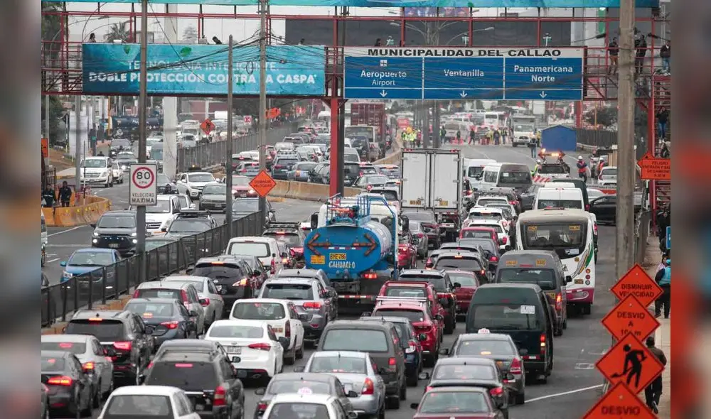 Atolladero. El plan de desvíos por las obras de la Línea 2 ocasionan grandes atoros en horas punta. Varias vías del Callao están colapsadas.