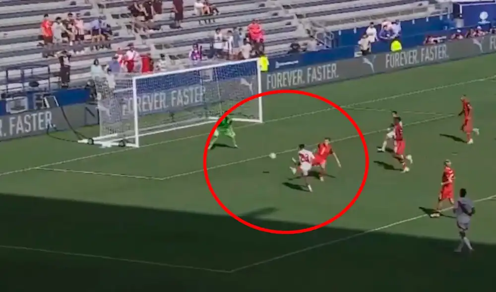 Piero Quispe falló de manera grosera el primer gol del encuentro ante el arquero Crepeau. Foto: captura/DSports