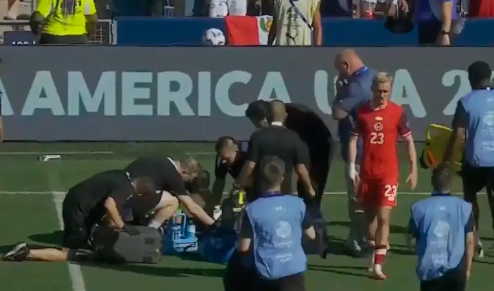 Asistente del árbitro principal del Perú vs. Canadá se desmayó debido al calor. Foto: captura/DSports Asistente del árbitro principal del Perú vs. Canadá se desmayó debido al calor. Foto: captura/DSports
