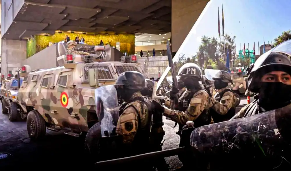 Intento de golpe de Estado a manos de José Zúñiga es neutralizado por Gobierno de Luis Arce. Foto: AFP. Intento de golpe de Estado a manos de José Zúñiga es neutralizado por Gobierno de Luis Arce. Foto: AFP.