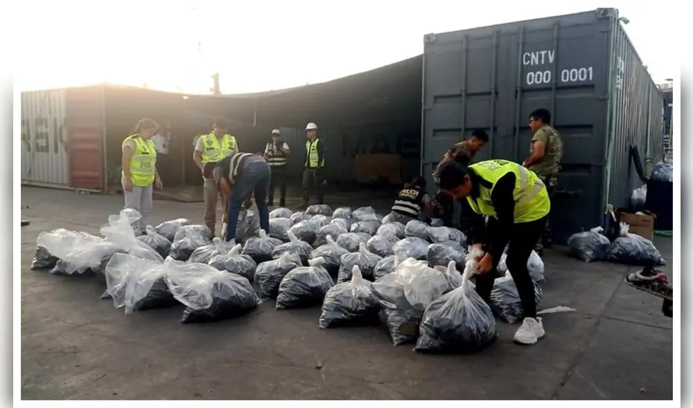 UNDOC señala que la producción de cocaína ha crecido considerablemente, lo que explica la incautación de 7,2 toneladas en el Callao en enero de este año, que se dirigía a Países Bajos. UNDOC señala que la producción de cocaína ha crecido considerablemente, lo que explica la incautación de 7,2 toneladas en el Callao en enero de este año, que se dirigía a Países Bajos.